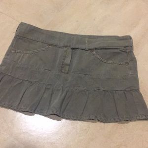We are replay Skirt size 28